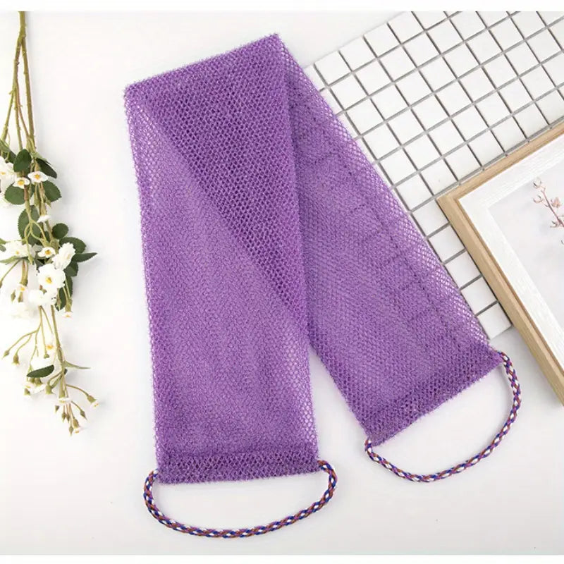 Zuzu Aura purple deep cleansing body scrub towel with handles for exfoliating skin