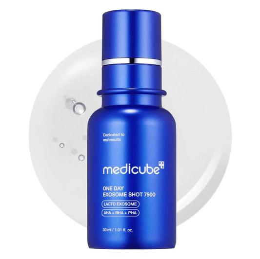 Medicube exosome pore ampoule in a blue bottle with clear serum and droplet background